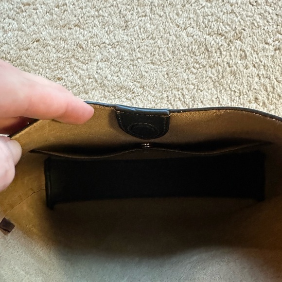 Coach Brooklyn 28 in Loved Leather - Like New Condition! - Picture 4 of 5